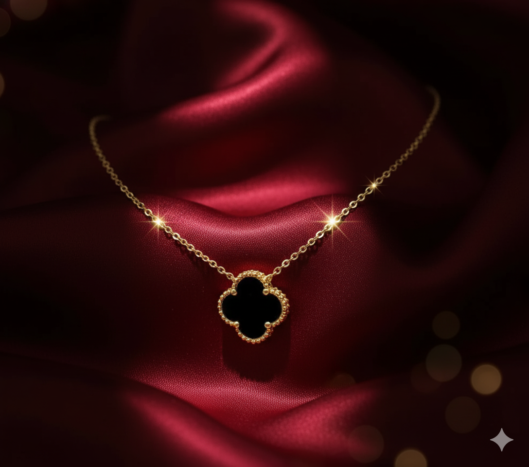 CLOVER NECKLACE