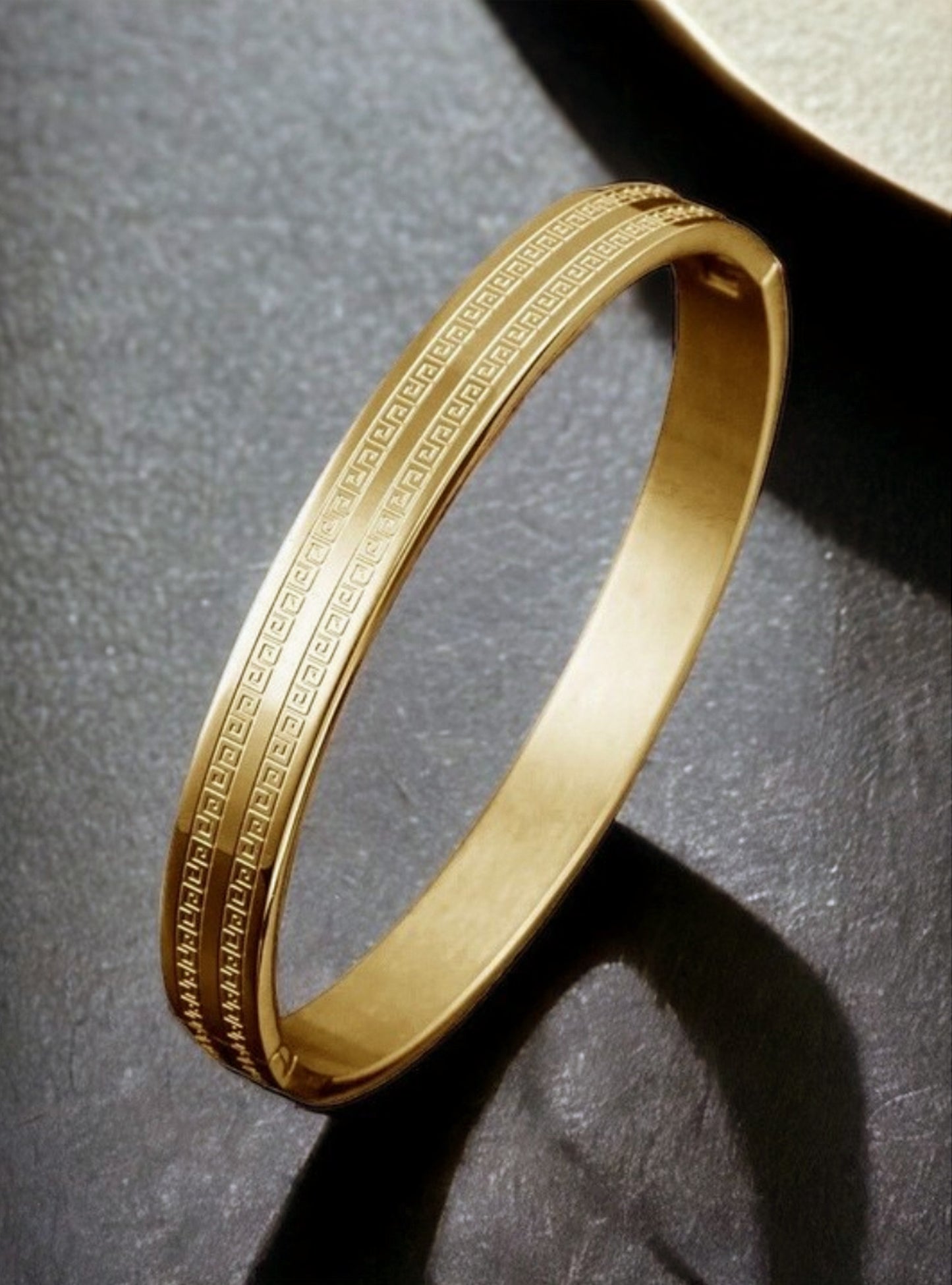 CUBIC ZIRCONIA BRACELET - GOLD