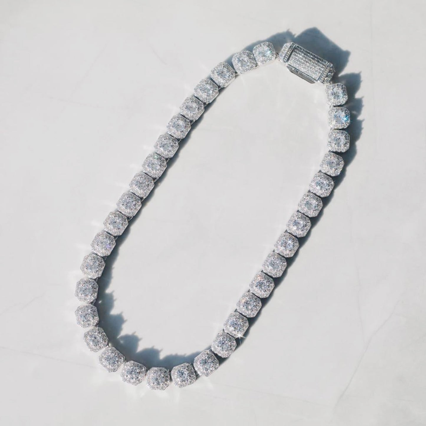 CLUSTERED ICED TENNIS CHAIN - SILVER
