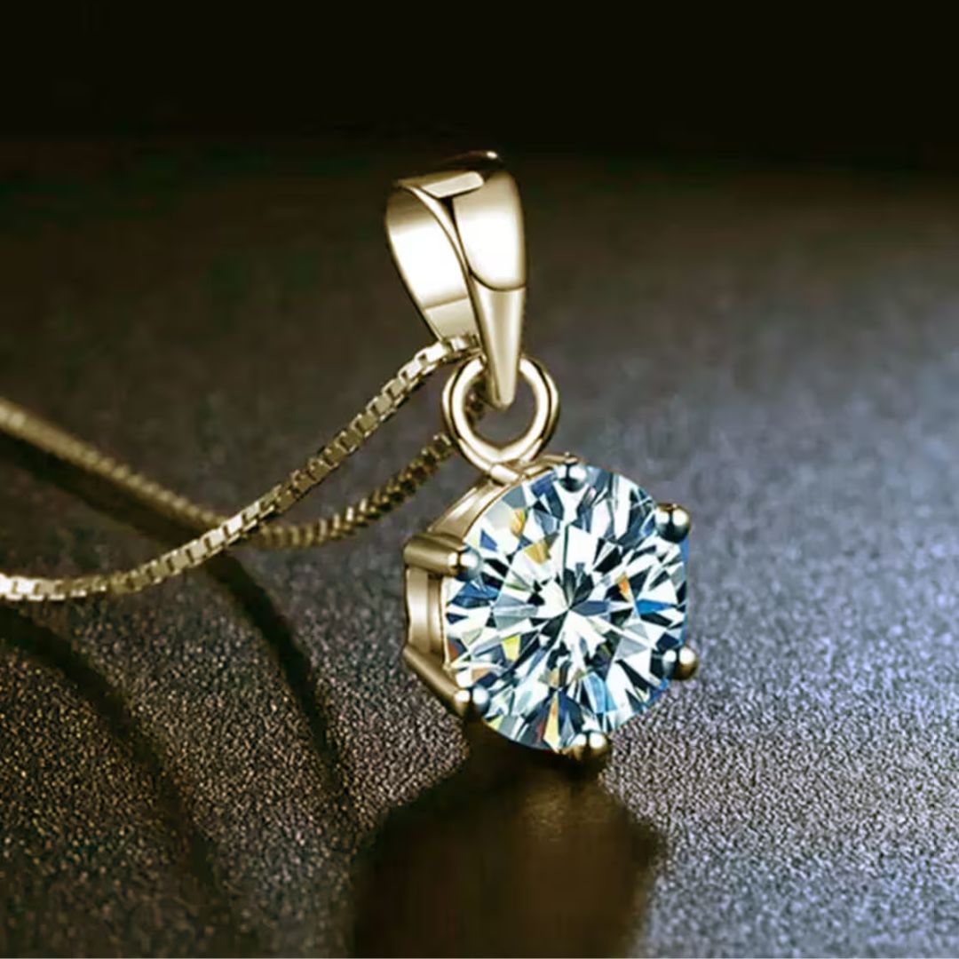 AMERICAN DIAMOND PENDANT