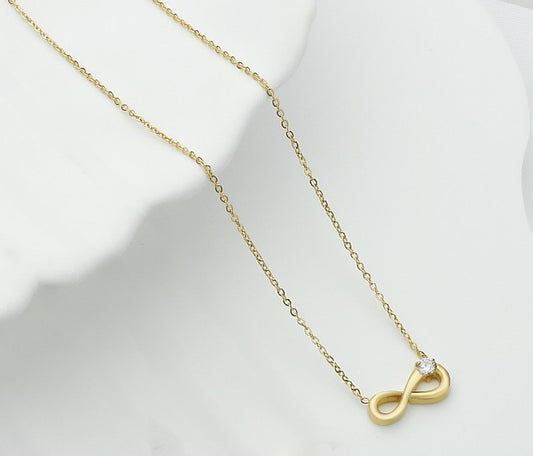 INFINITY PENDANT WITH CRYSTAL ( ANTI TARNISH )