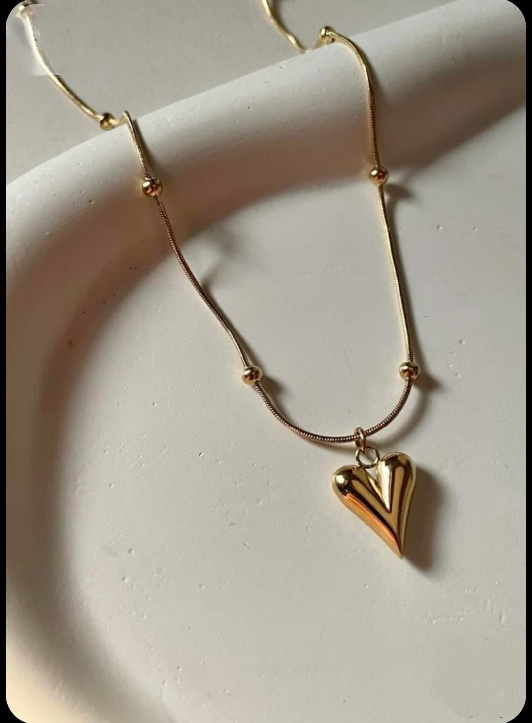 HEART CHOKER NECKLACE