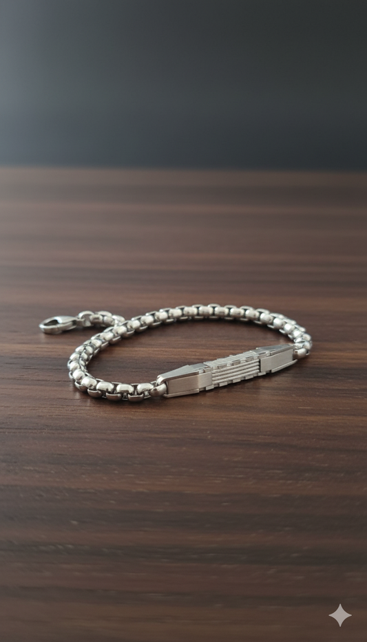 STELLAR KNOT BRACELET