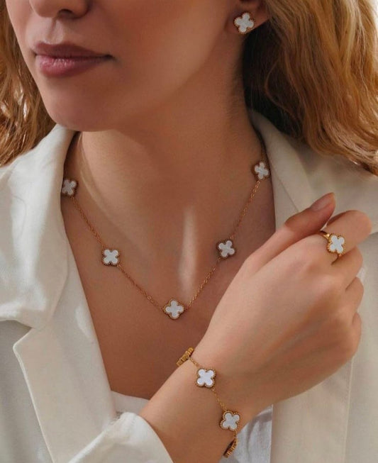IVORY CLOVER JEWELLERY SET ( ANTI - TARNISH)