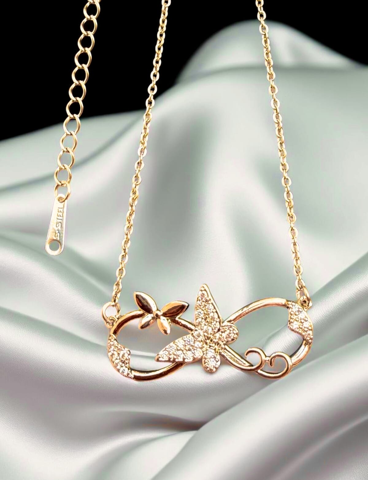 INFINITY BUTTERFLY CHAIN PENDANT