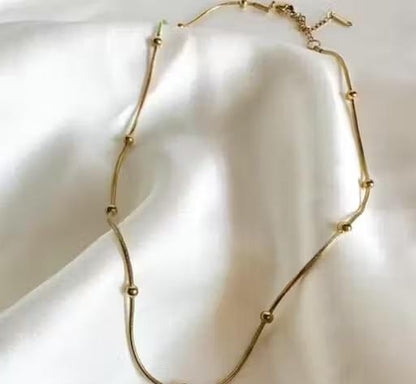 SIMPLE LUXE BEAD NECKLACE