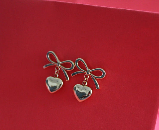 BOW & HEART CHARM EARRING