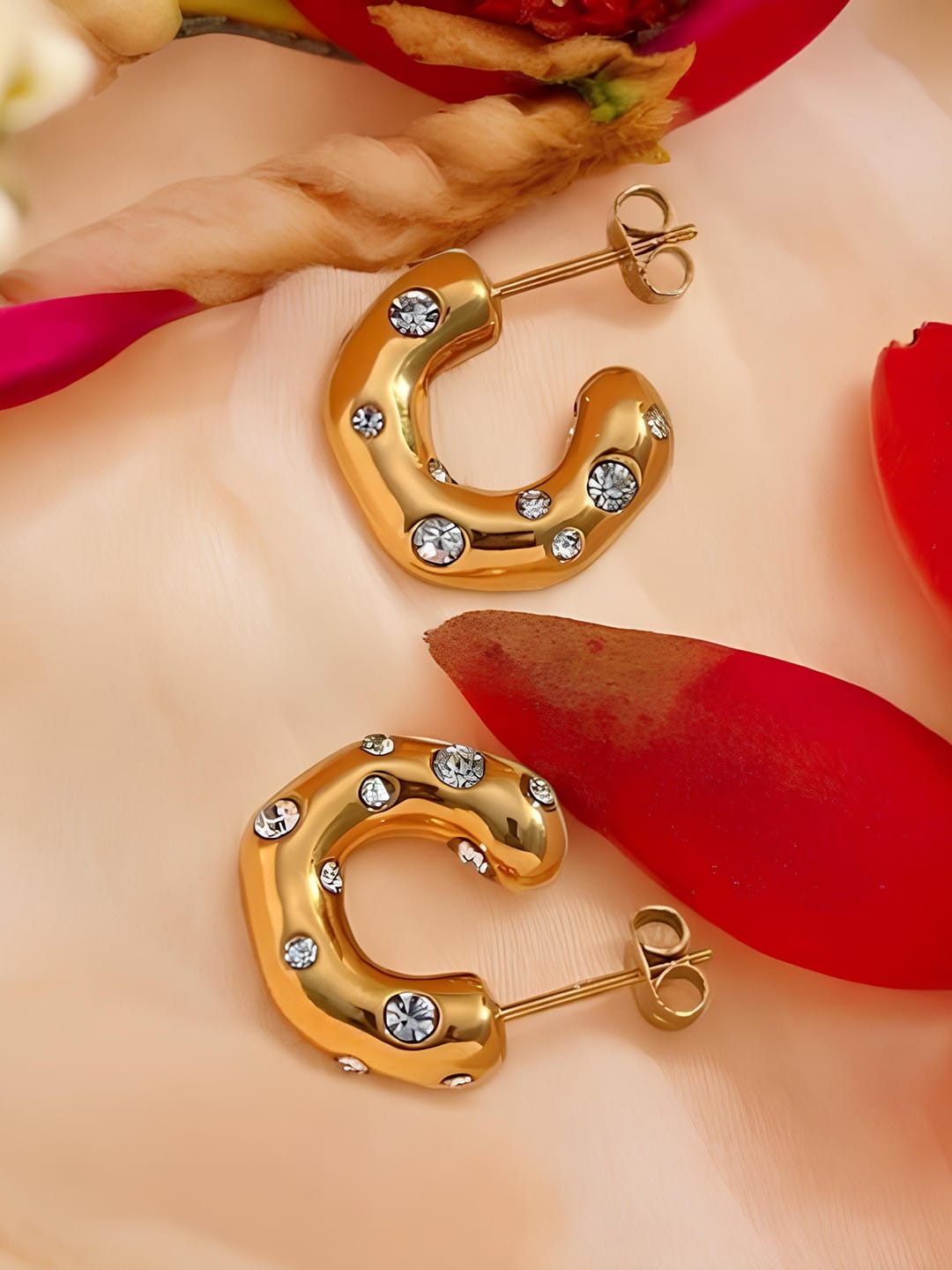 GOLDEN CUFFS HOOP EARRINGS