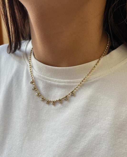 GOLD DIAMOND DANGLE NECKLACE