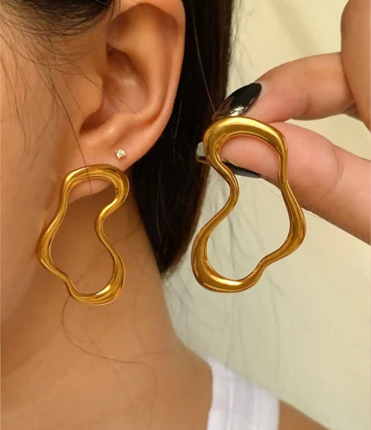 MODERN ABSTRACT HOOPS