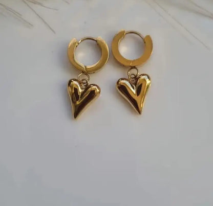 CLASSIC HEART HOOPS