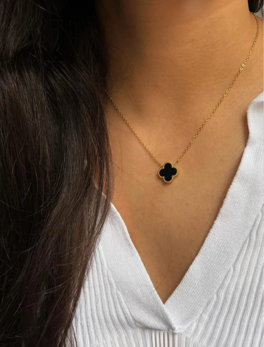 CLOVER NECKLACE
