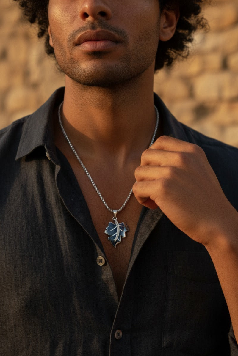 CLASSY LEAF CHAIN PENDENT