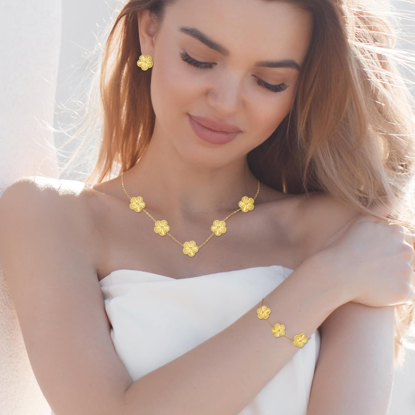 CLOVER JEWELLERY GOLDEN SET (ANTI TARNISH )