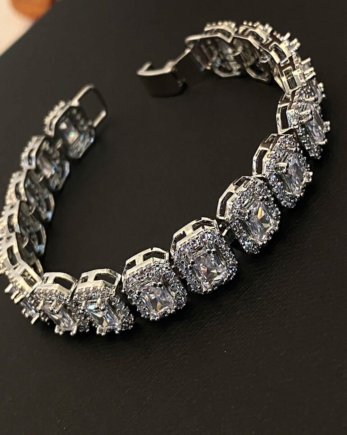 ICED CLUSTERED TENNIS BRACELET -SILVER