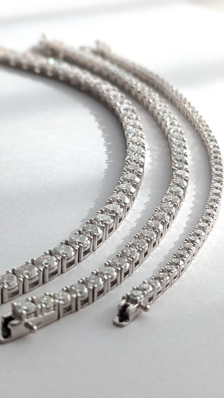 ICED TENNIS BRACELET - SILVER