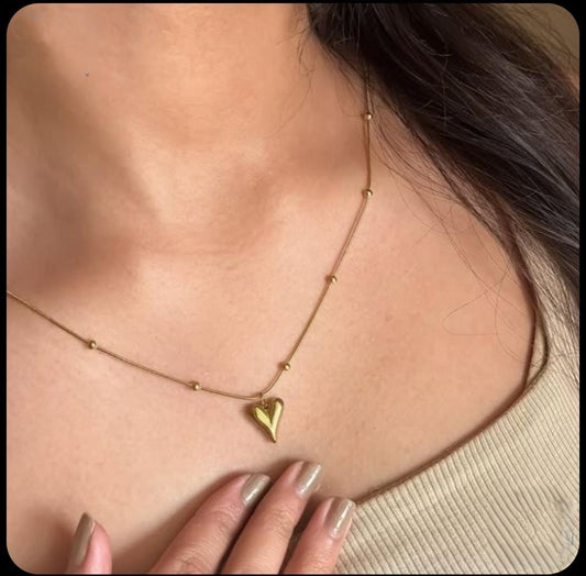 HEART CHOKER NECKLACE
